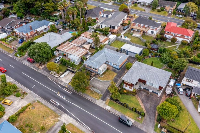 Photo of property in 19 Lawrence Crescent, Hillpark, Auckland, 2102