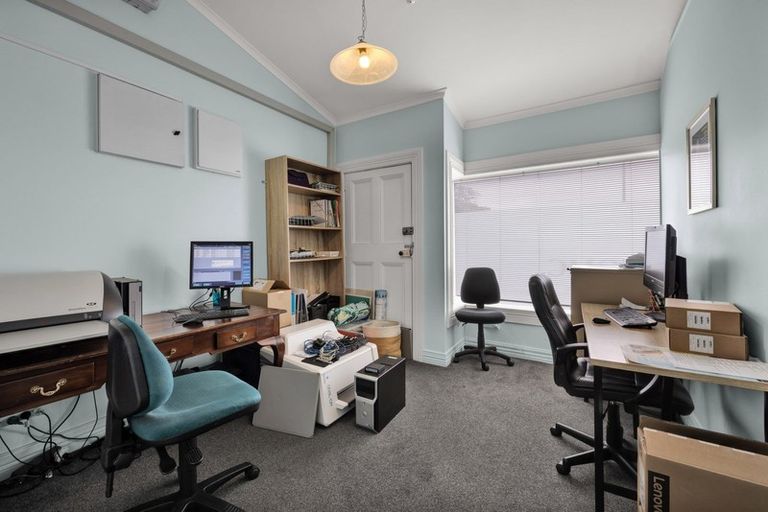 Photo of property in 77 Eliot Street, New Plymouth, 4310