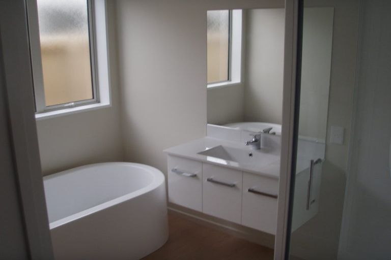 Photo of property in 23 Pounamu Place, Pegasus, 7612