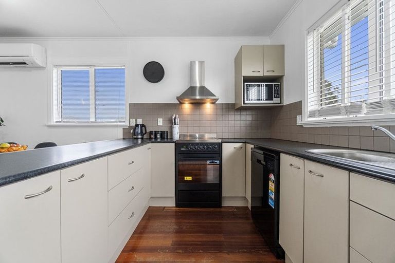 Photo of property in 12 Kelburn Place, Tinwald, Ashburton, 7700