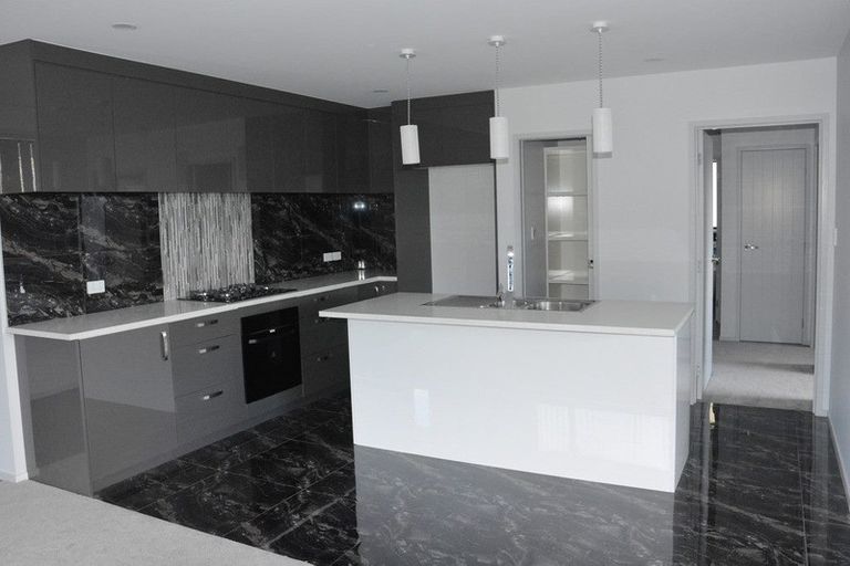 Photo of property in 3 Frederick Place, Whalers Gate, New Plymouth, 4310