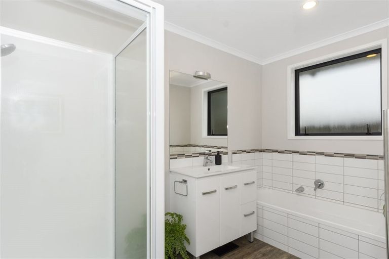 Photo of property in 15 Coprosma Close, Papamoa Beach, Papamoa, 3118