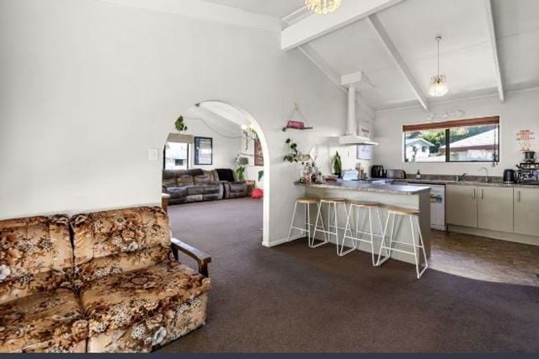 Photo of property in 21 James Cook Drive, Welcome Bay, Tauranga, 3112