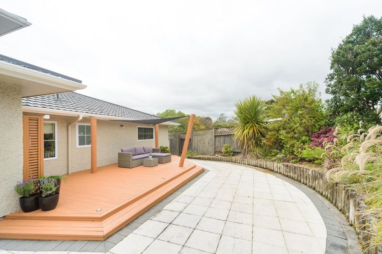 Photo of property in 22 Greenwood Place, Fitzherbert, Palmerston North, 4410