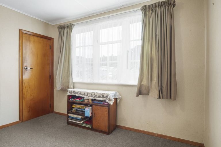 Photo of property in 73 Hampshire Street, Cannons Creek, Porirua, 5024