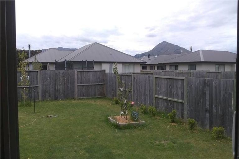 Photo of property in 8 Poppy Lane, Albert Town, Wanaka, 9305