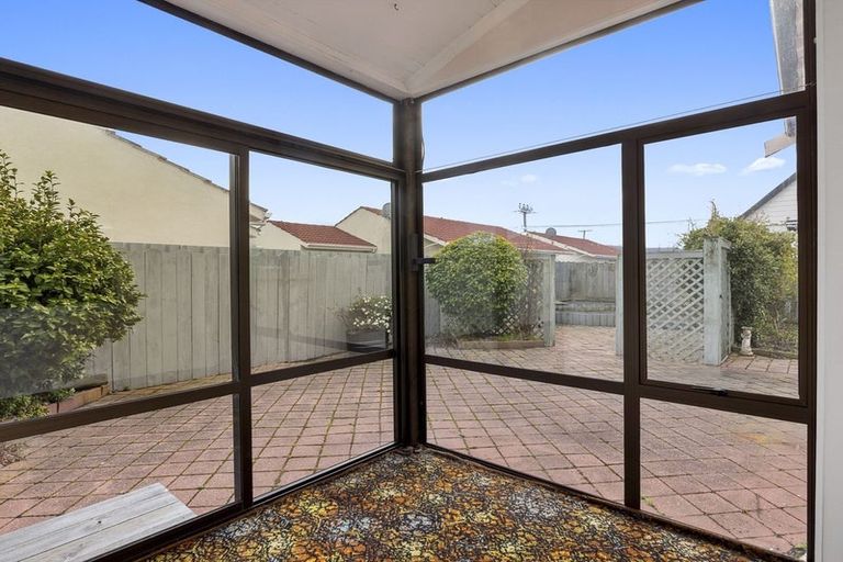 Photo of property in 60 Royal Crescent, Saint Kilda, Dunedin, 9012