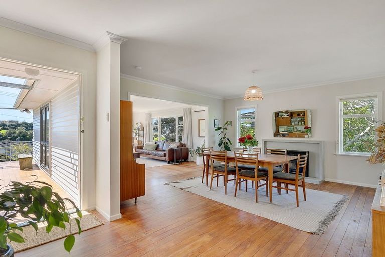 Photo of property in 84 Bell Street, Tawa, Wellington, 5028