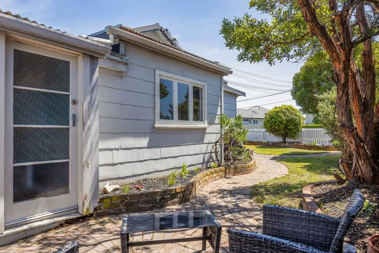 Photo of property in 163 Pacific Road, North New Brighton, Christchurch, 8083