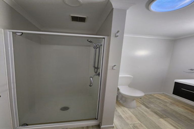 Photo of property in 52 Welcome Bay Road, Welcome Bay, Tauranga, 3112