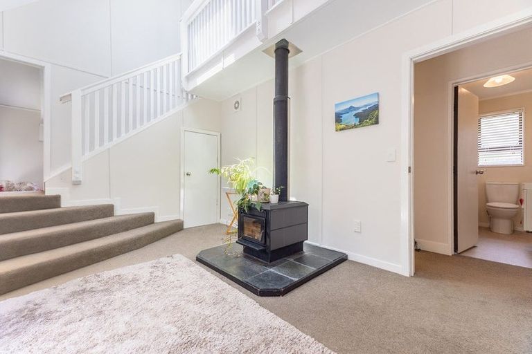 Photo of property in 42 Awanui Drive, Waikanae, 5036