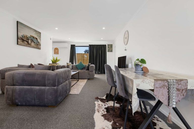 Photo of property in 49 Te Tiireke Drive, Glenview, Hamilton, 3206