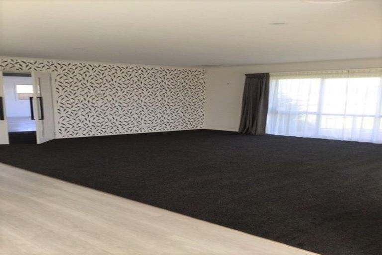 Photo of property in 1 Gardner Place, Otaki, 5512