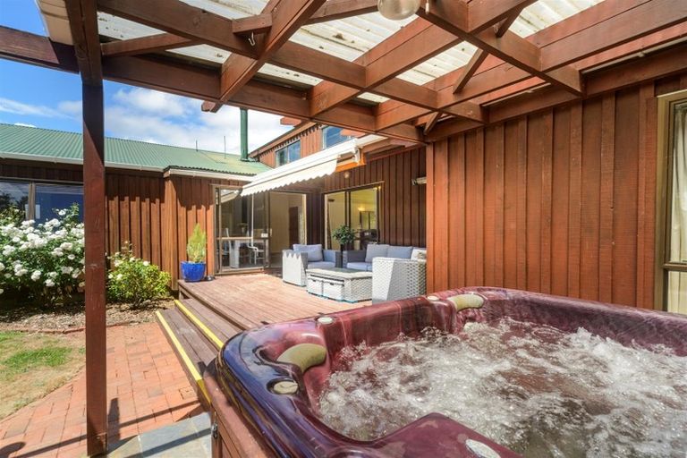 Photo of property in 40 Milne Street, Marton, 4710