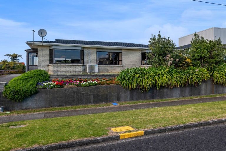 Photo of property in 1/17 Roy Terrace, Moturoa, New Plymouth, 4310
