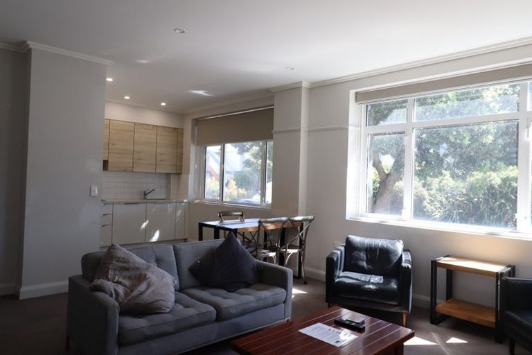 Photo of property in Fountain Court, 16/48 Oriental Parade, Oriental Bay, Wellington, 6011