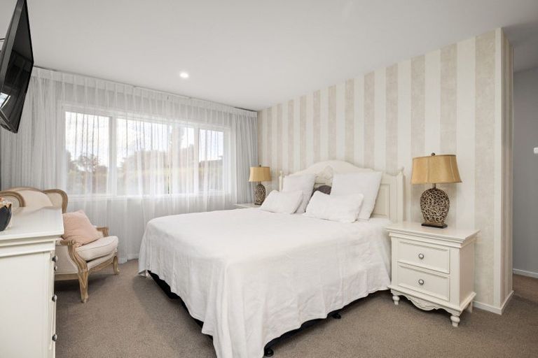 Photo of property in 49a Oceana Drive, Welcome Bay, Tauranga, 3175