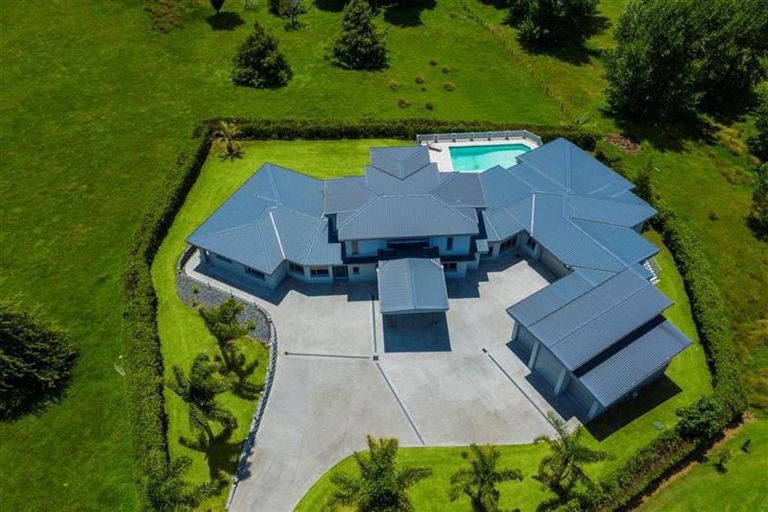 Photo of property in 33 Langford Place, Dairy Flat, Albany, 0792