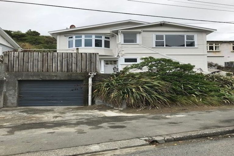 Photo of property in 30 Brighton Street, Island Bay, Wellington, 6023