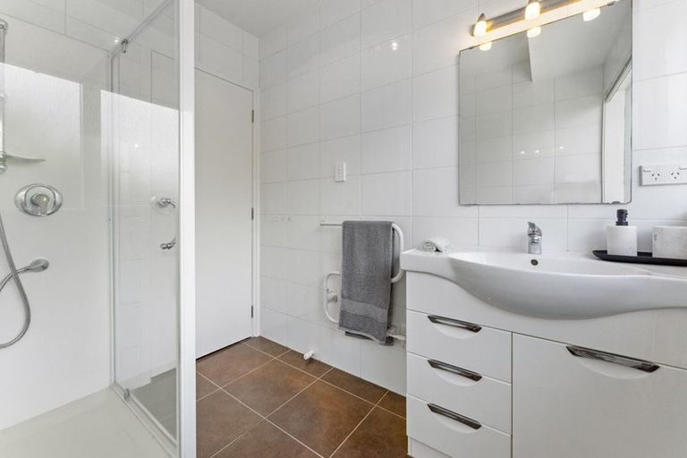 Photo of property in 55a Pigeon Mountain Road, Half Moon Bay, Auckland, 2012