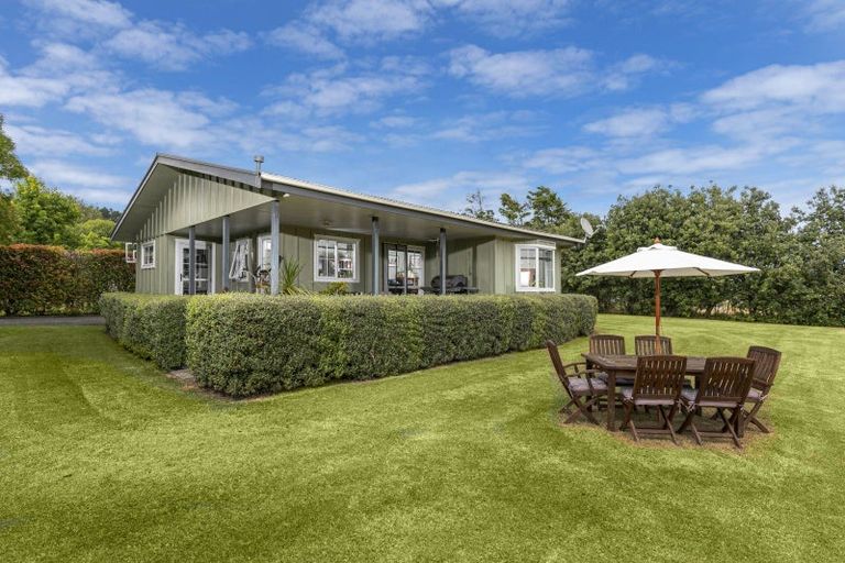 Photo of property in 33 Cable Road, Waimauku, 0881