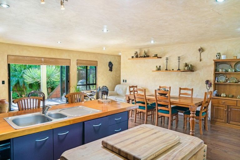 Photo of property in 14 Coral Court, Gulf Harbour, Whangaparaoa, 0930