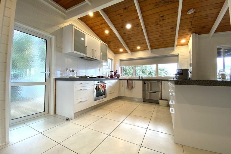 Photo of property in 6 Fishermans Cove, Army Bay, Whangaparaoa, 0930