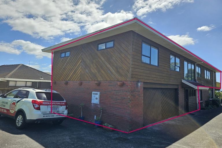 Photo of property in 1/979 Beach Road, Torbay, Auckland, 0630