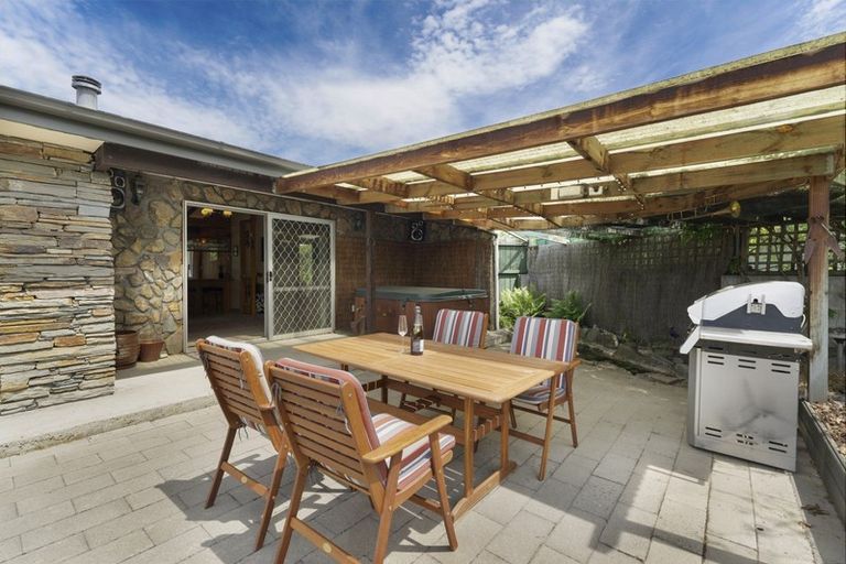 Photo of property in 12 Theyers Street, Alexandra, 9320