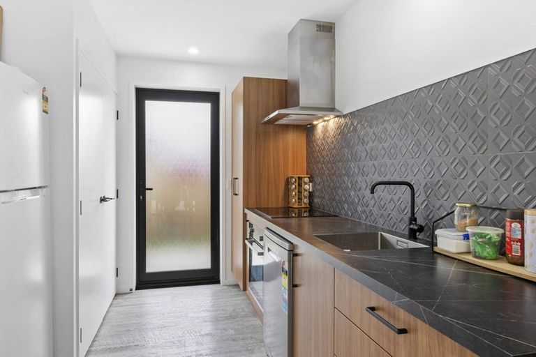 Photo of property in 4 Banks Street, Marfell, New Plymouth, 4310