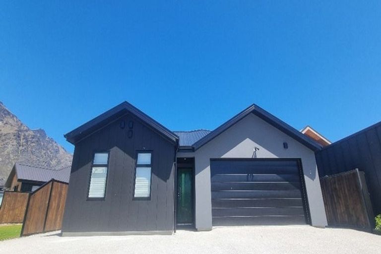 Photo of property in 89 Muster Road, Jacks Point, 9371