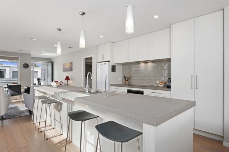 Photo of property in 73 Coast Boulevard, Papamoa Beach, Papamoa, 3118