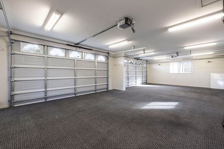 Photo of property in 28 The Esplanade, Huntington, Hamilton, 3210