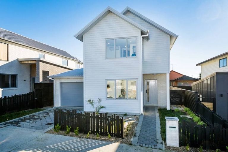 Photo of property in 17 Tihema Lane, Westgate, Auckland, 0614