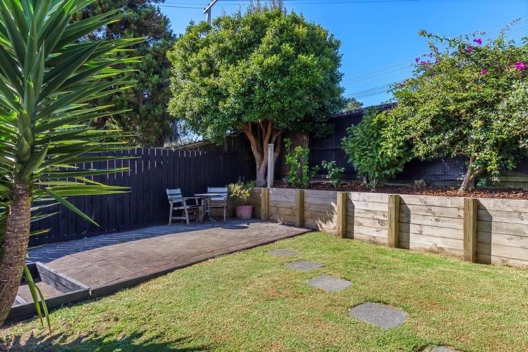 Photo of property in 6137/135 Manuka Road, Bayview, Auckland, 0629