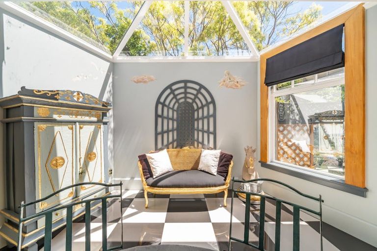 Photo of property in 24 Hobson Street, Thorndon, Wellington, 6011