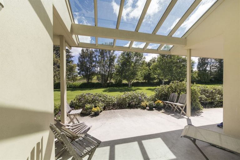 Photo of property in 324 Turitea Road, Turitea, Palmerston North, 4472