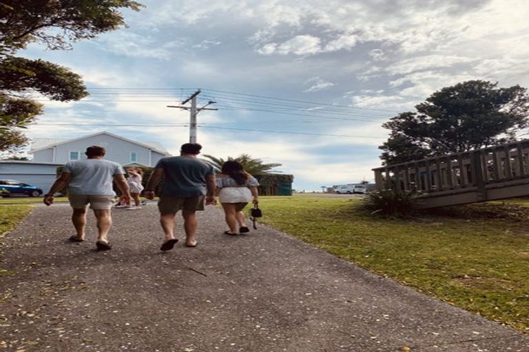 Photo of property in 36 Motiti Road, Papamoa Beach, Papamoa, 3118