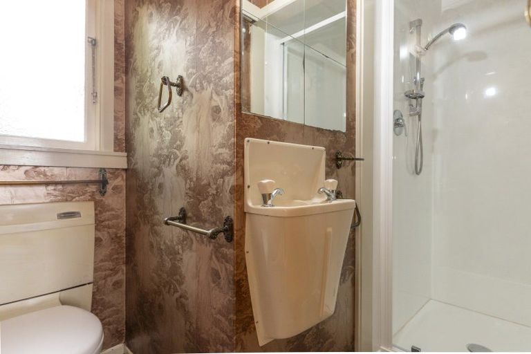 Photo of property in 18 Mere Road, Taupo, 3330