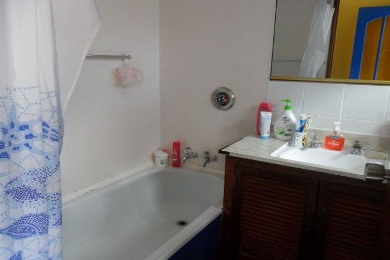 Photo of property in 50c Bank Street, North East Valley, Dunedin, 9010