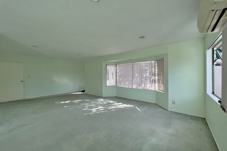 Photo of property in 6 Waylen Place, Burswood, Auckland, 2013