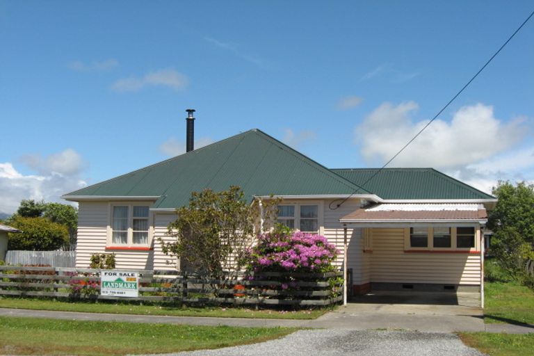 Photo of property in 10 Bright Street, Westport, 7825