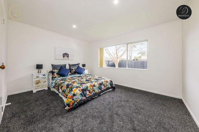 Photo of property in 2/11 Rollerson Street, Papakura, 2110