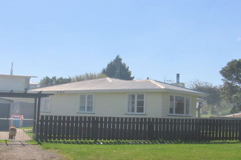 Photo of property in 4 Hulke Street, Foxton, 4814