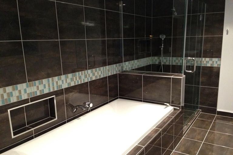 Photo of property in 2 Arran Road, Browns Bay, Auckland, 0630