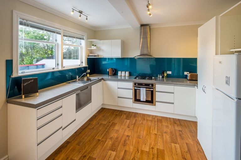 Photo of property in 14 Freeling Street, Island Bay, Wellington, 6023