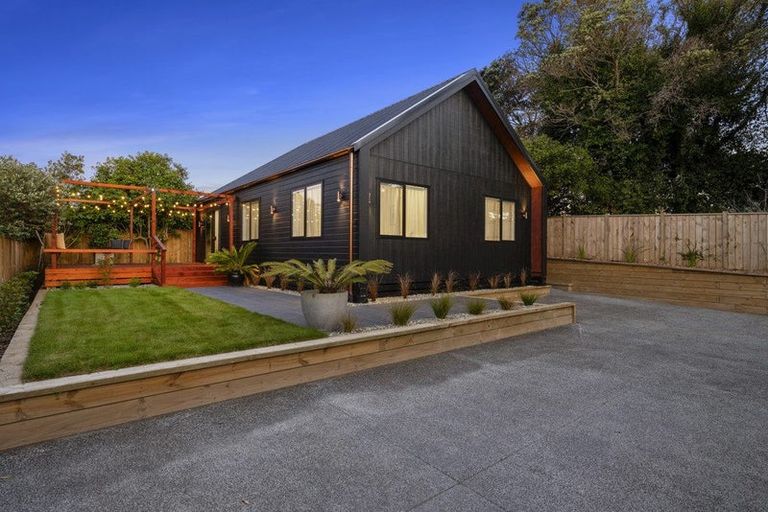 Photo of property in 47a Mangorei Road, Strandon, New Plymouth, 4312