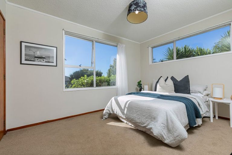 Photo of property in 22 Glen Road, Ranui, Auckland, 0612