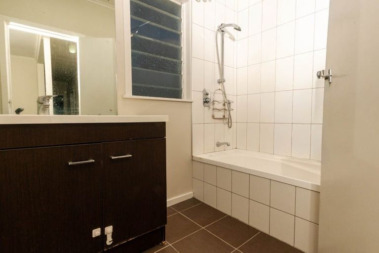 Photo of property in 57b Redoubt Road, Goodwood Heights, Auckland, 2105