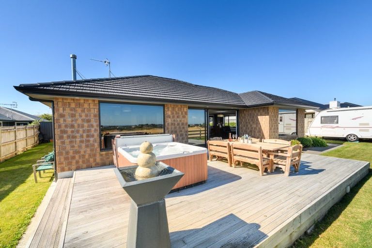 Photo of property in 23 Silicon Way, Fitzherbert, Palmerston North, 4410